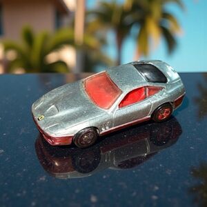 Vintage 1999 Hot Wheels Ferrari 550 Maranello Silver Red Interior DieCast Car